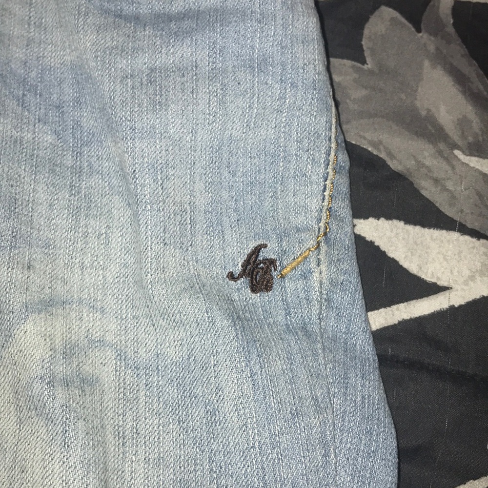 Sold Apple bottom capris - Picture 3 of 9